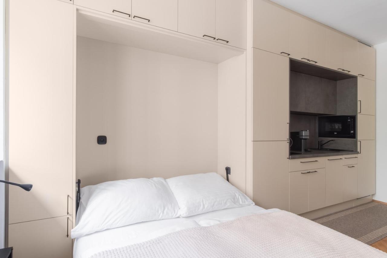 Appartement Days - Designer W Fold-up Bed - Trendy Neighborhood Prague