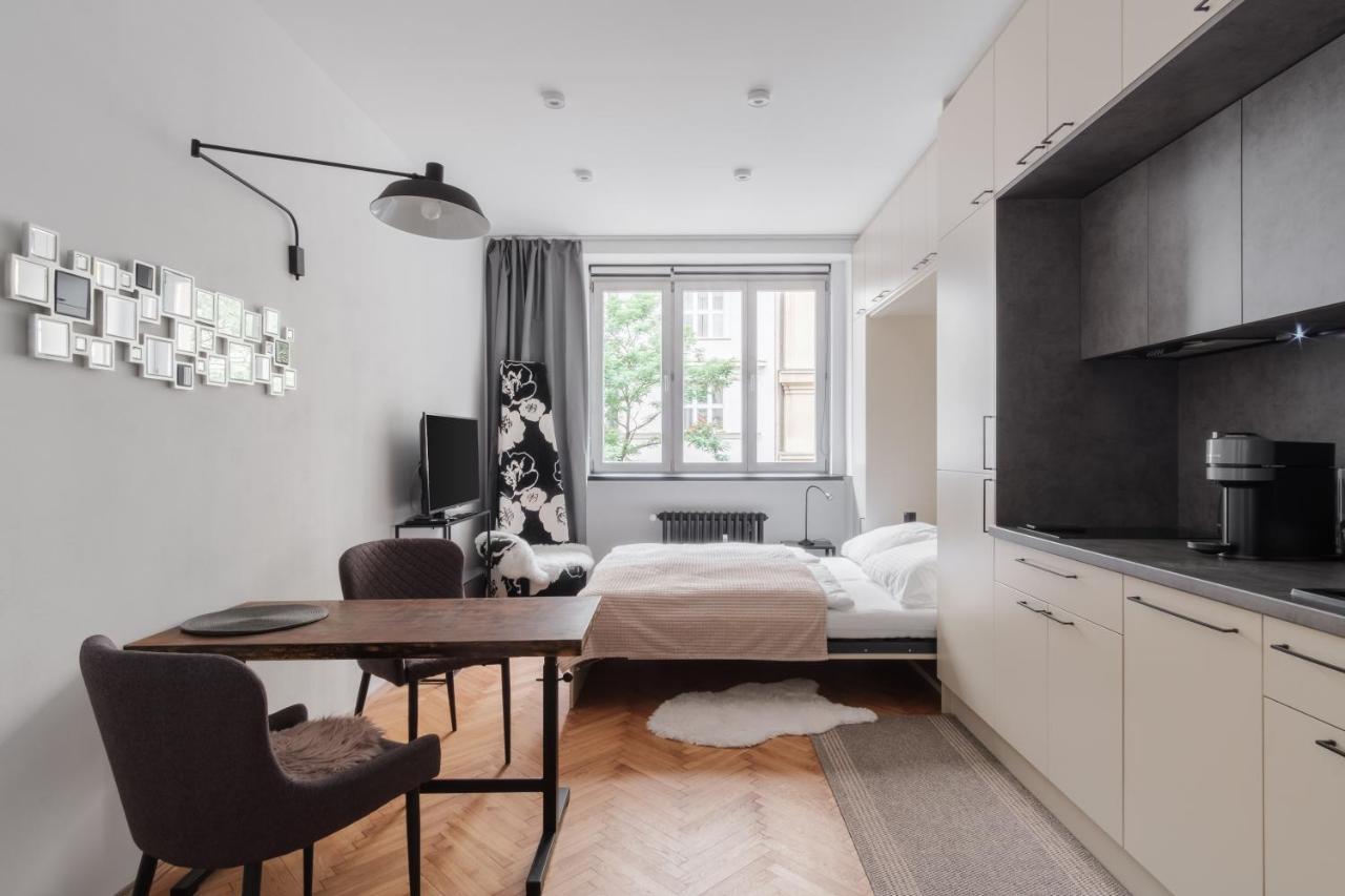 Days - Designer W Fold-up Bed - Trendy Neighborhood Appartement Prague